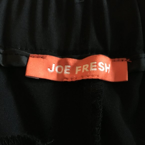 🌸4/$20 Black Tuxedo Pant with contrasting silver piping - Picture 6 of 6